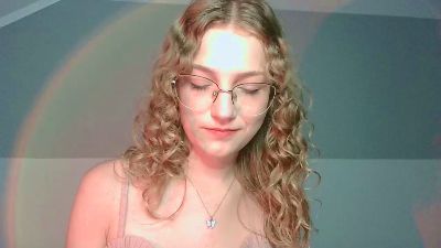 mila_butler from United States