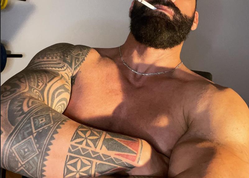 musclesmokerfun from Spain