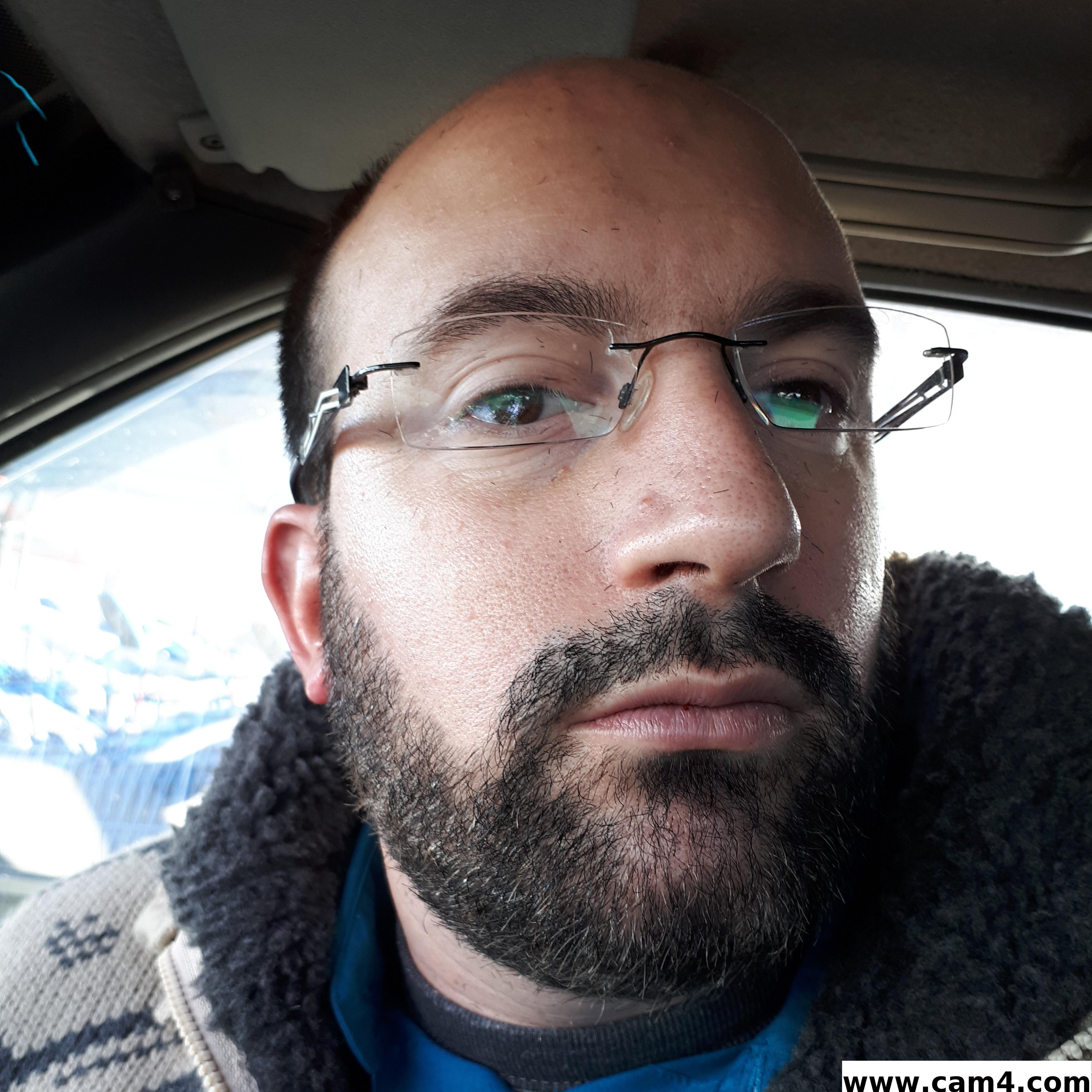 nicoeric1 from France