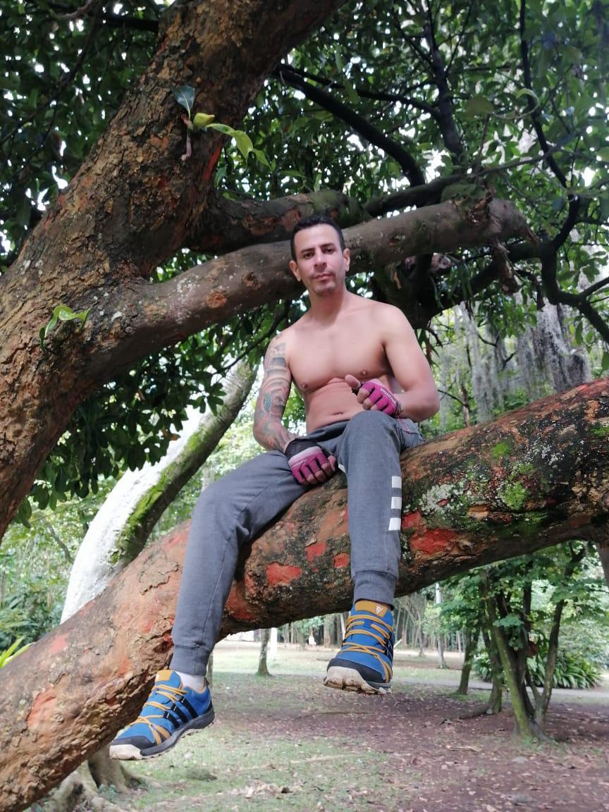 nicolay_74 from Colombia