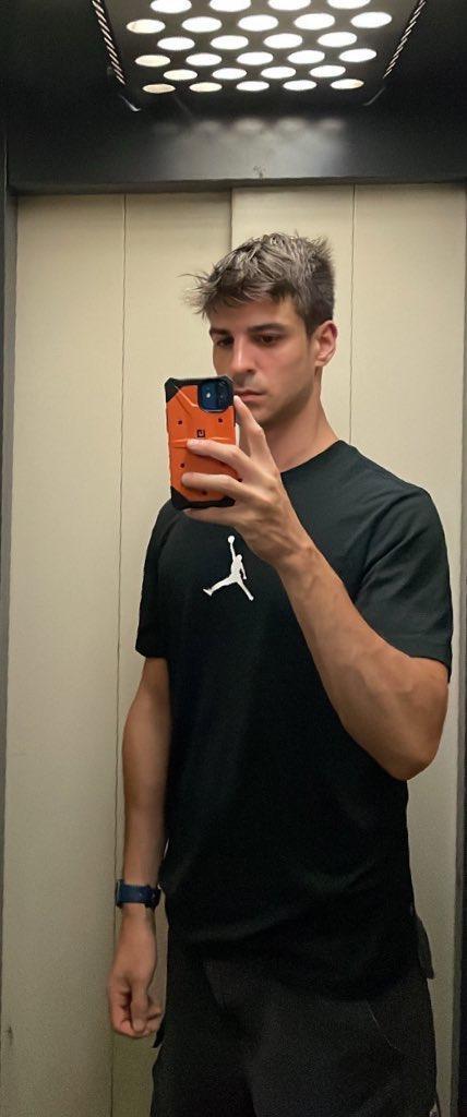 ragazzoxxl from Italy