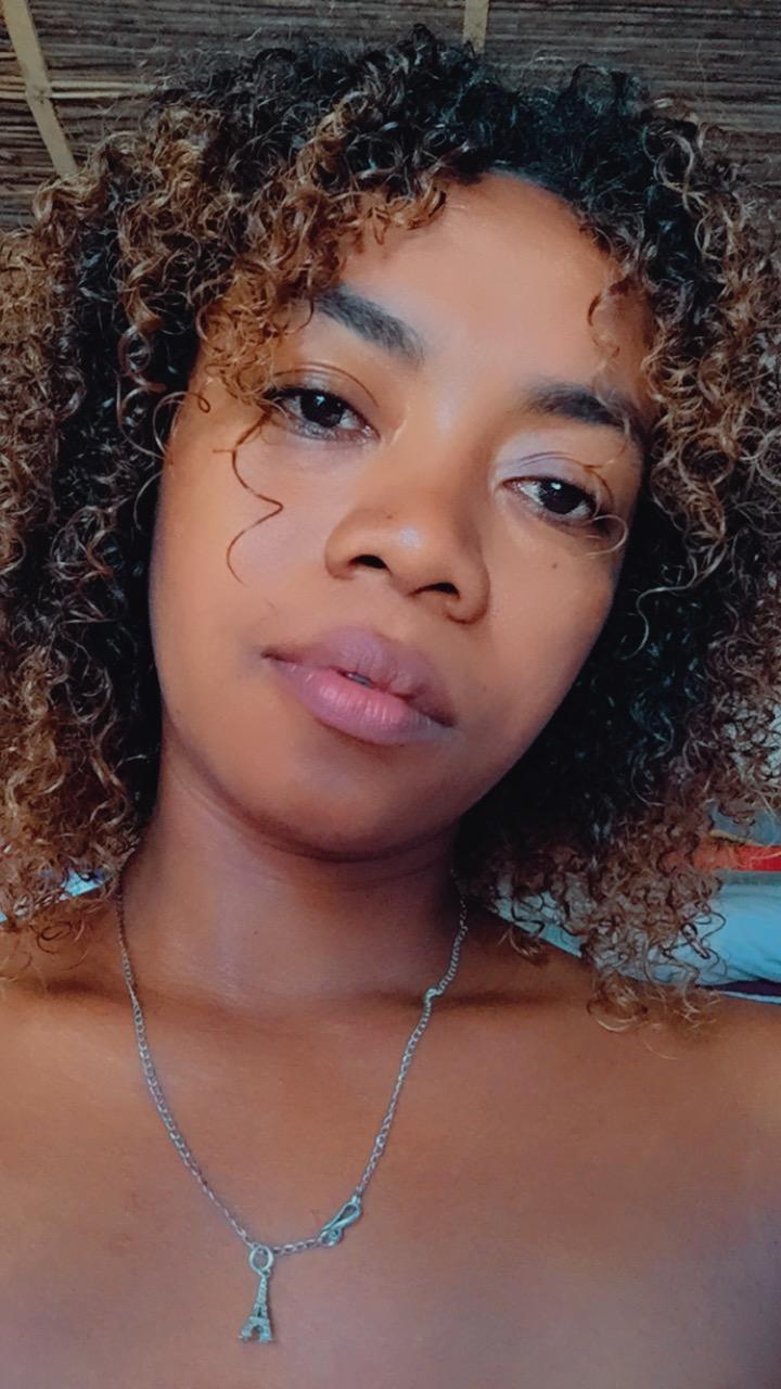 selina53 from Madagascar