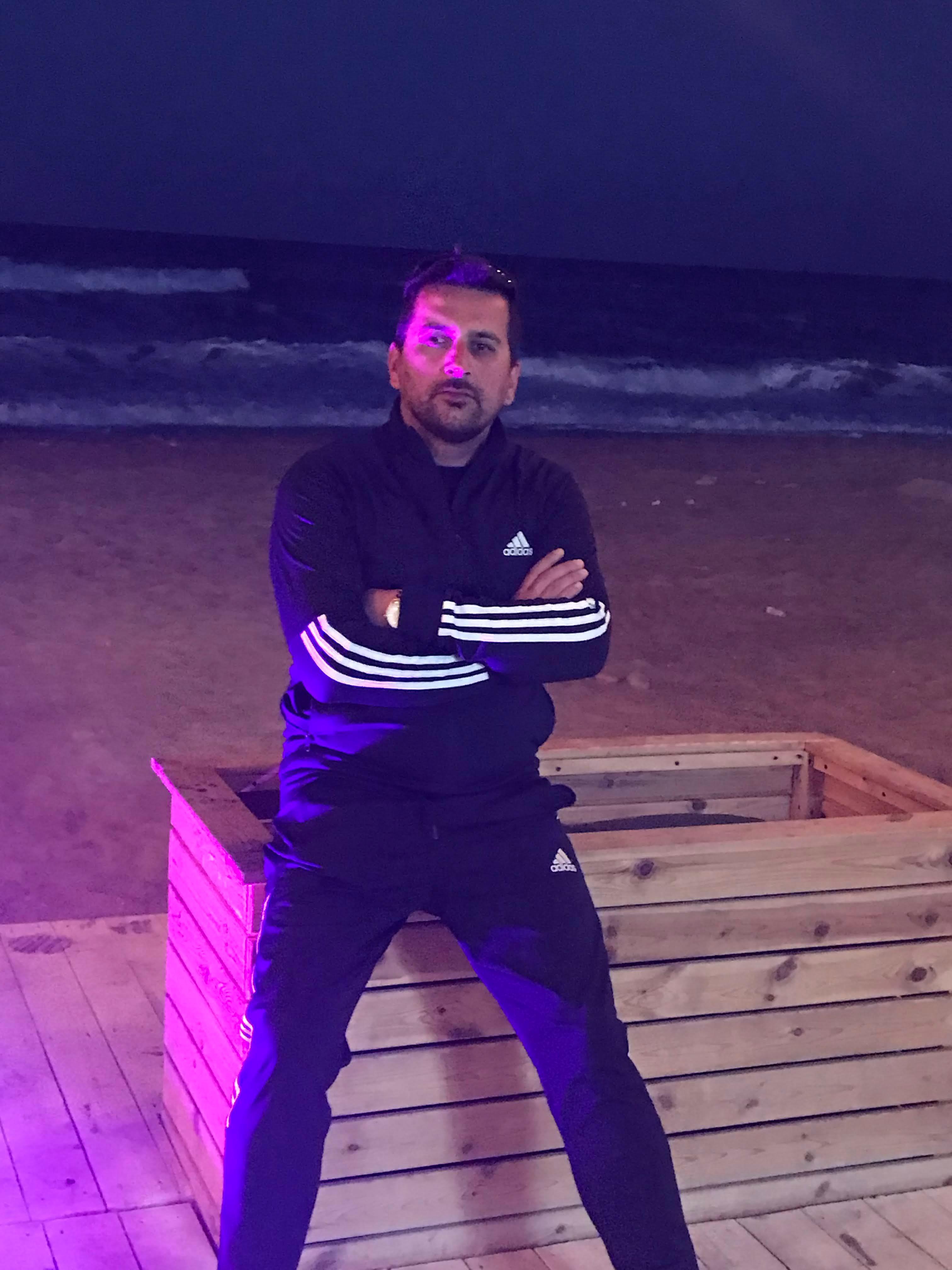 tarkan19xxx from United States