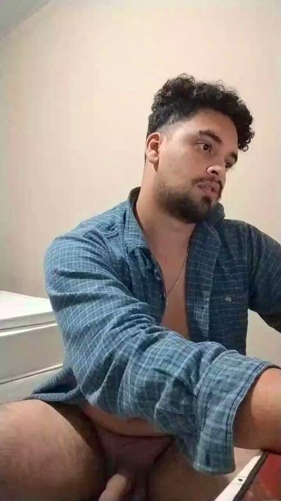 xcumshot3323 from Brazil